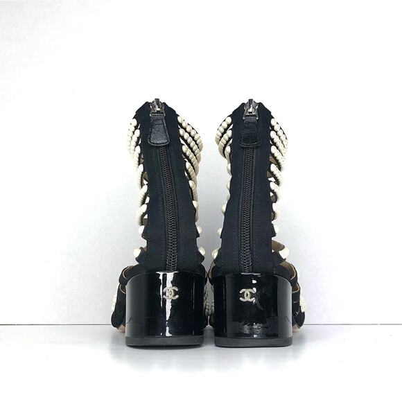 Chanel CC Logo Calfskin Pearl Runway 2016 Gladiator Sandals 39 - Picture 6 of 10